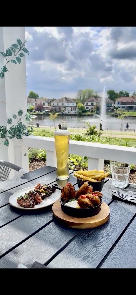 Crem Kitchen Photos 2